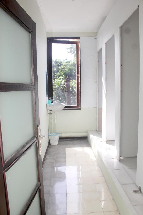 ALA Hostel Seminyak Buitenkant foto